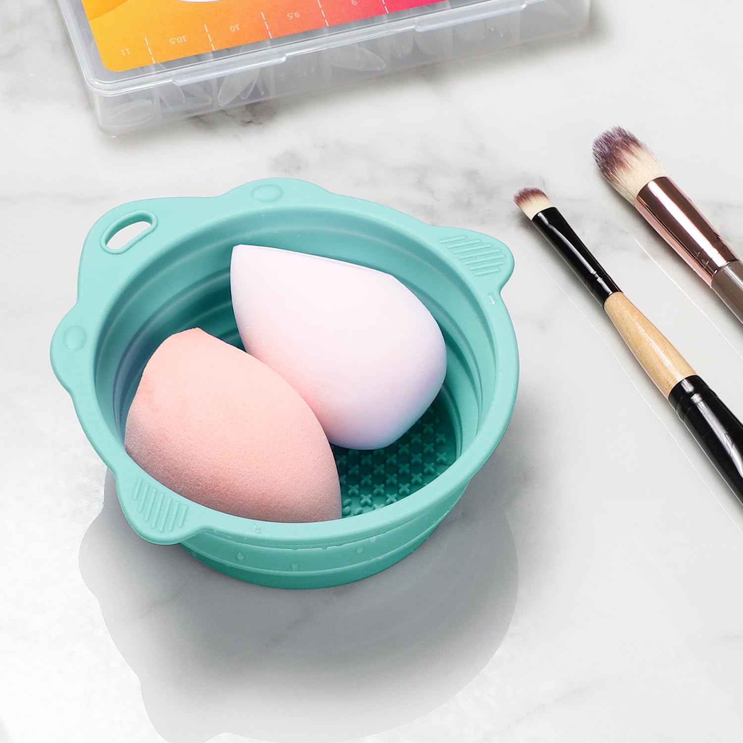 Foldable Silicone Makeup Brush Cleaner Bowl | Portable Cleaning Tool For Brushes, Powder Puffs, Sponges (Green) - Image 5