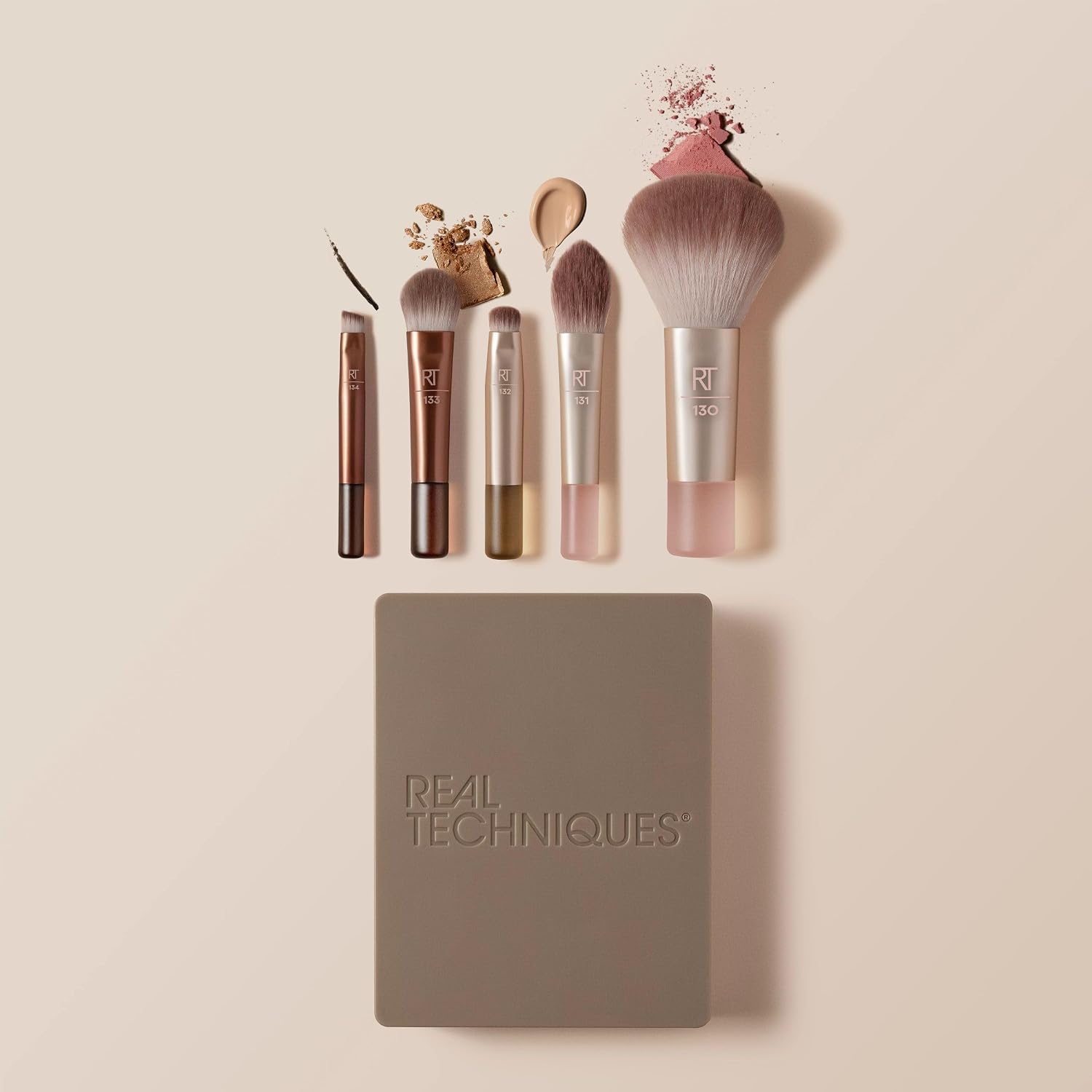 Real Techniques New Nudes On the Glow Mini Brush Kit, Compact Mirror | Easy touch-ups anywhere with a mini makeup brush set with compact mirror, travel makeup brushes and liquid cream powder - Image 6
