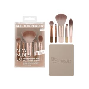 Real Techniques New Nudes On the Gl...