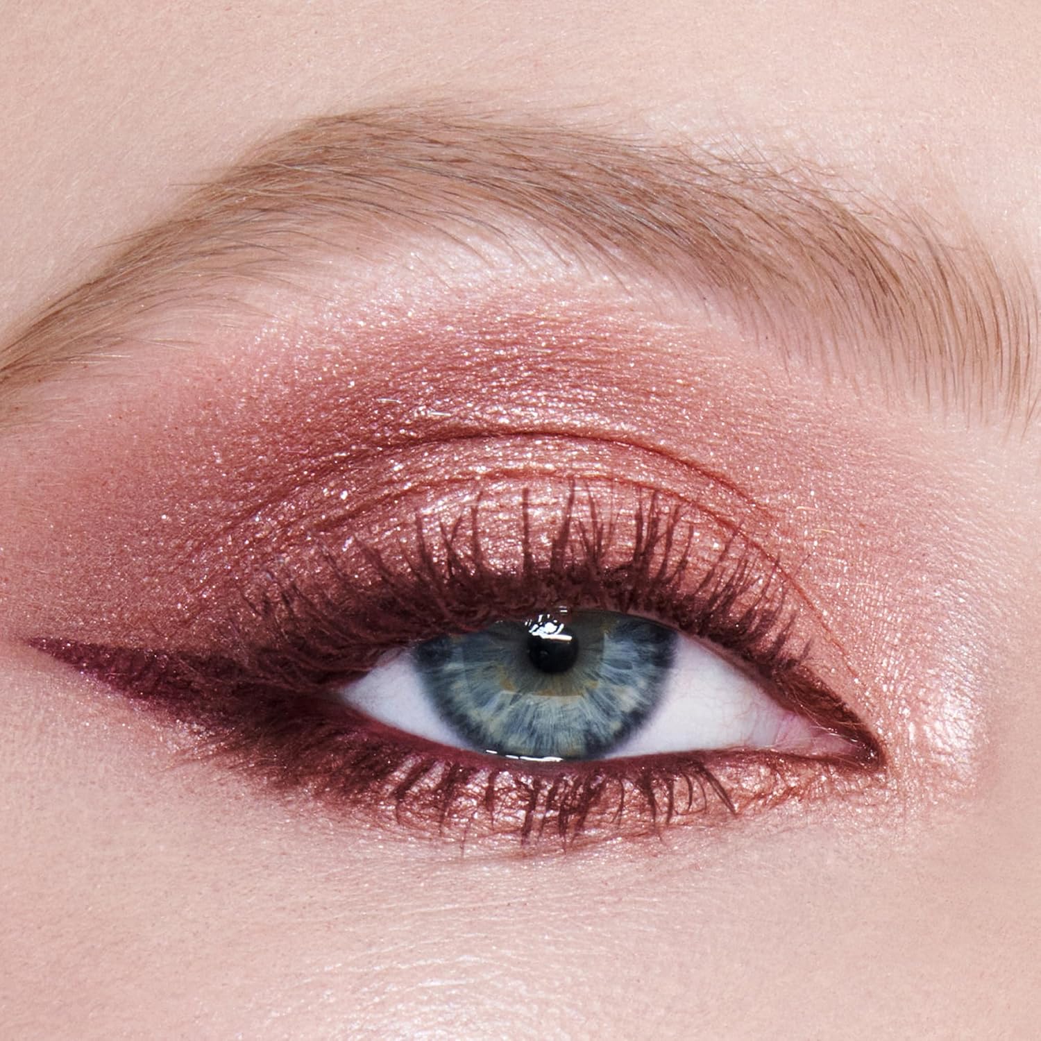 Charlotte Tilbury Luxury Palette Eyeshadow - Shimmer, Metallic & Satin Matte Eyeshadow Quad with a Rich Powder Formula - Includes 4 Complementary Shades - Image 3