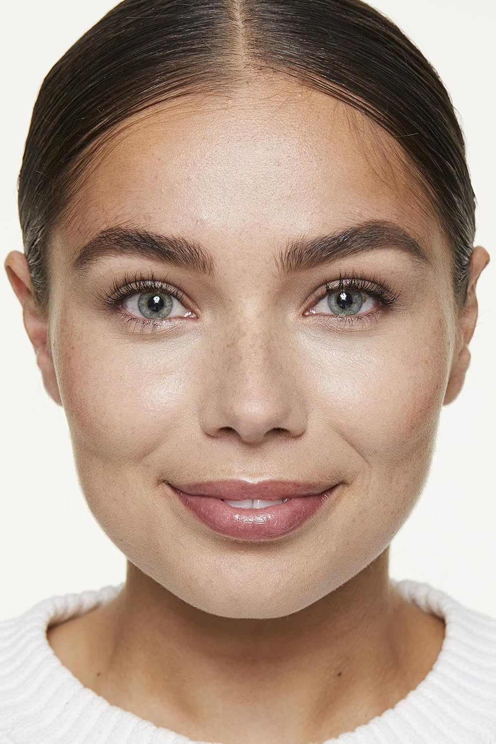 Makeup Revolution Ultra Sculpt & Contour Kit, Contour Palette, Define Your Features, Vegan & Cruelty Free, Ultra Fair C01, 3.6g - Image 5