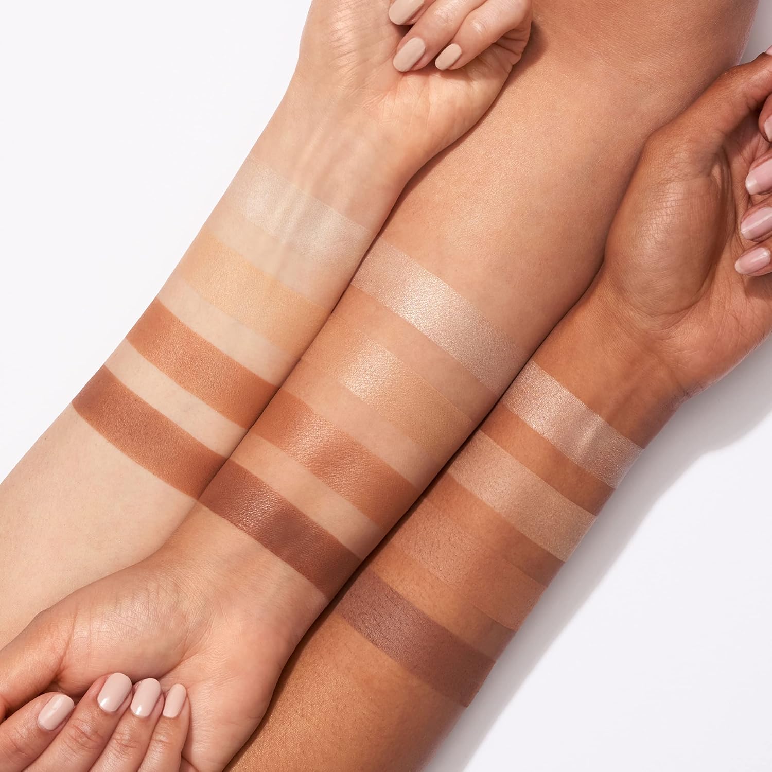 e.l.f. Contour Palette, 4 Shades, Customizable, Easy to Apply, Sculpts, Shades, Brightens, Light/Medium, Infused with Vitamin E, All-Day Wear, 0.56 Oz - Image 3