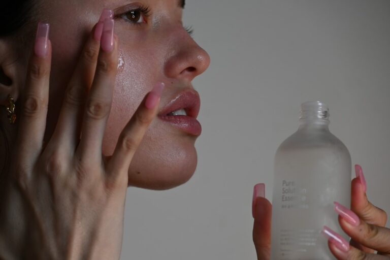 How to Prep Your Skin Before Applying Contour Makeup